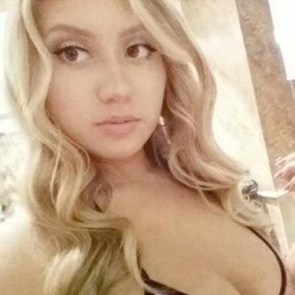 Meet your Posher, Chelsea - Picture 1 of 1